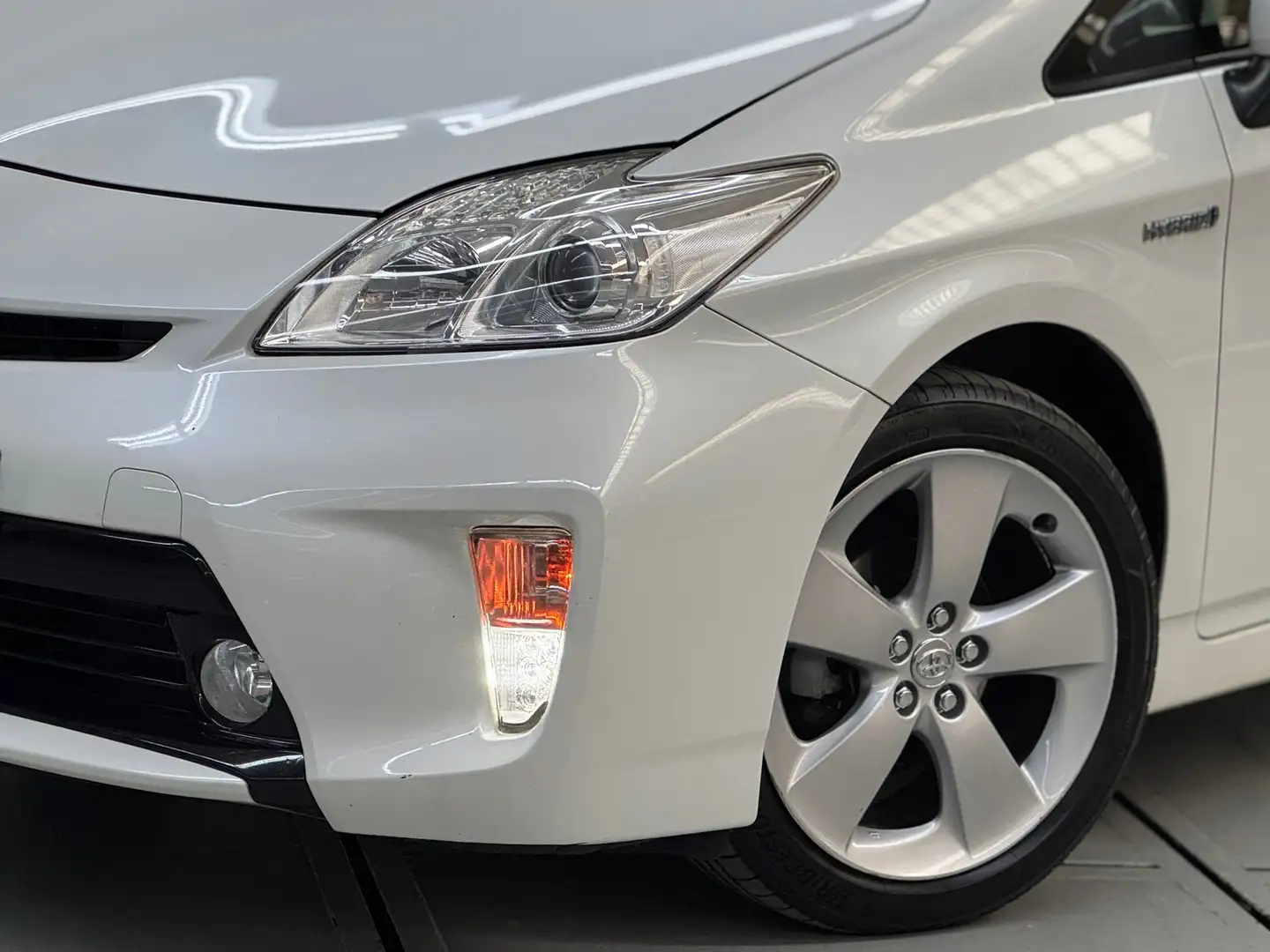Toyota Prius 1.8 Business Keyless Camera HUD Navi NAP Weiß - 2
