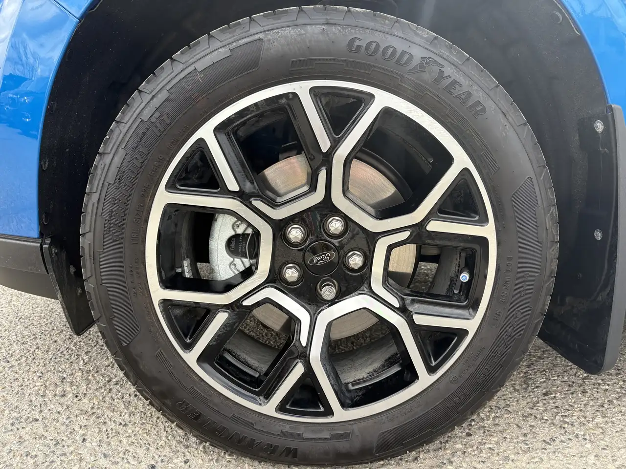 Ford Maverick снимка Ford Maverick