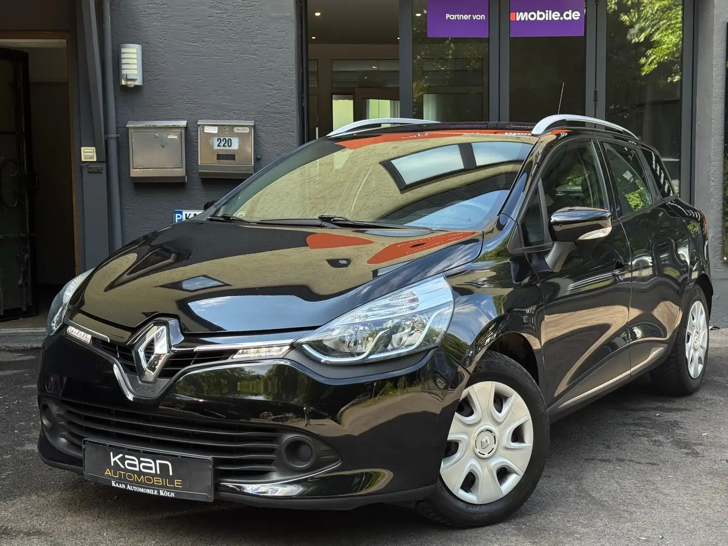 Renault Clio IV Grandtour Experience/2HAND/S-HEFT/NAVI/ST-STOP Zwart - 1