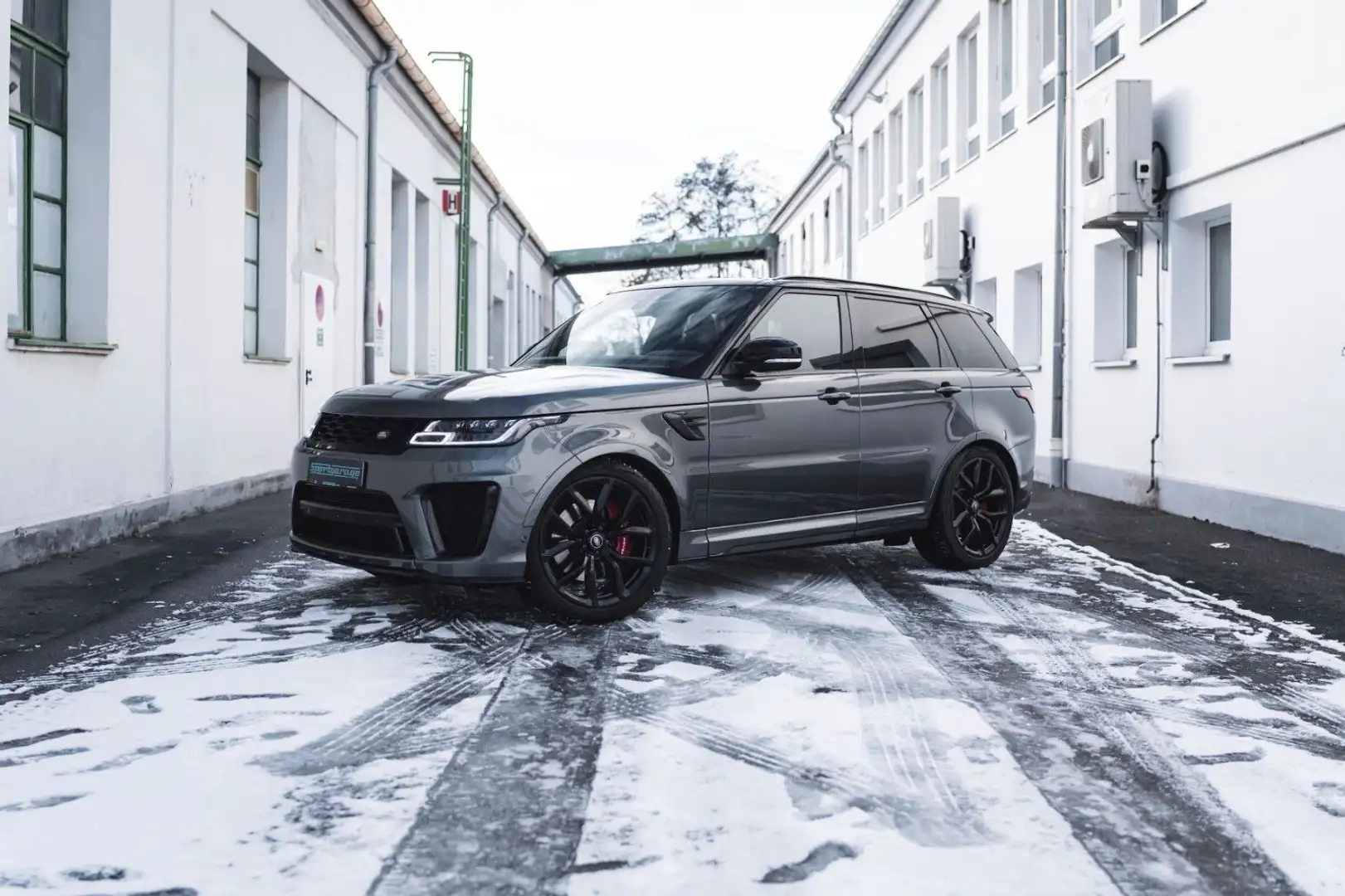 Land Rover Range Rover Sport 5.0 V8 *SVR / Mwst.* Grau - 1