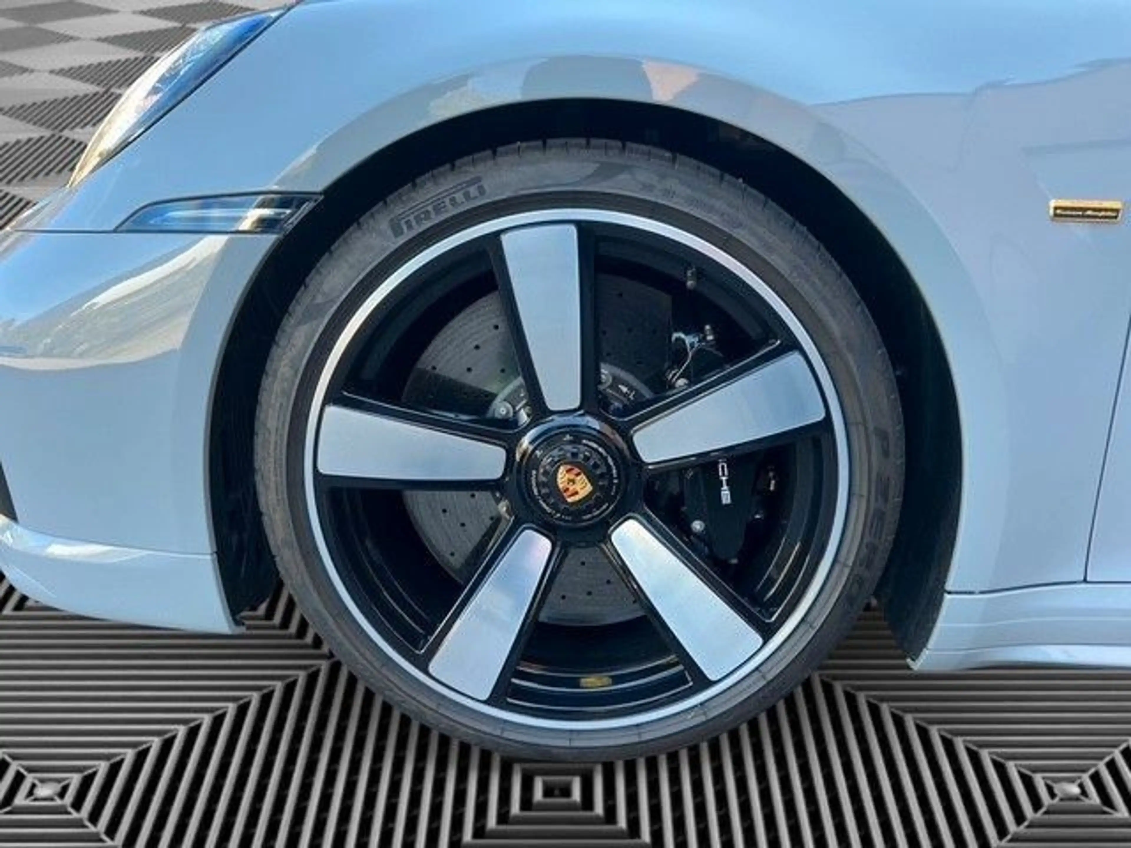 Porsche 992 911 Sport Classic I Limited Edition 560 of 1.250 I — photo 11