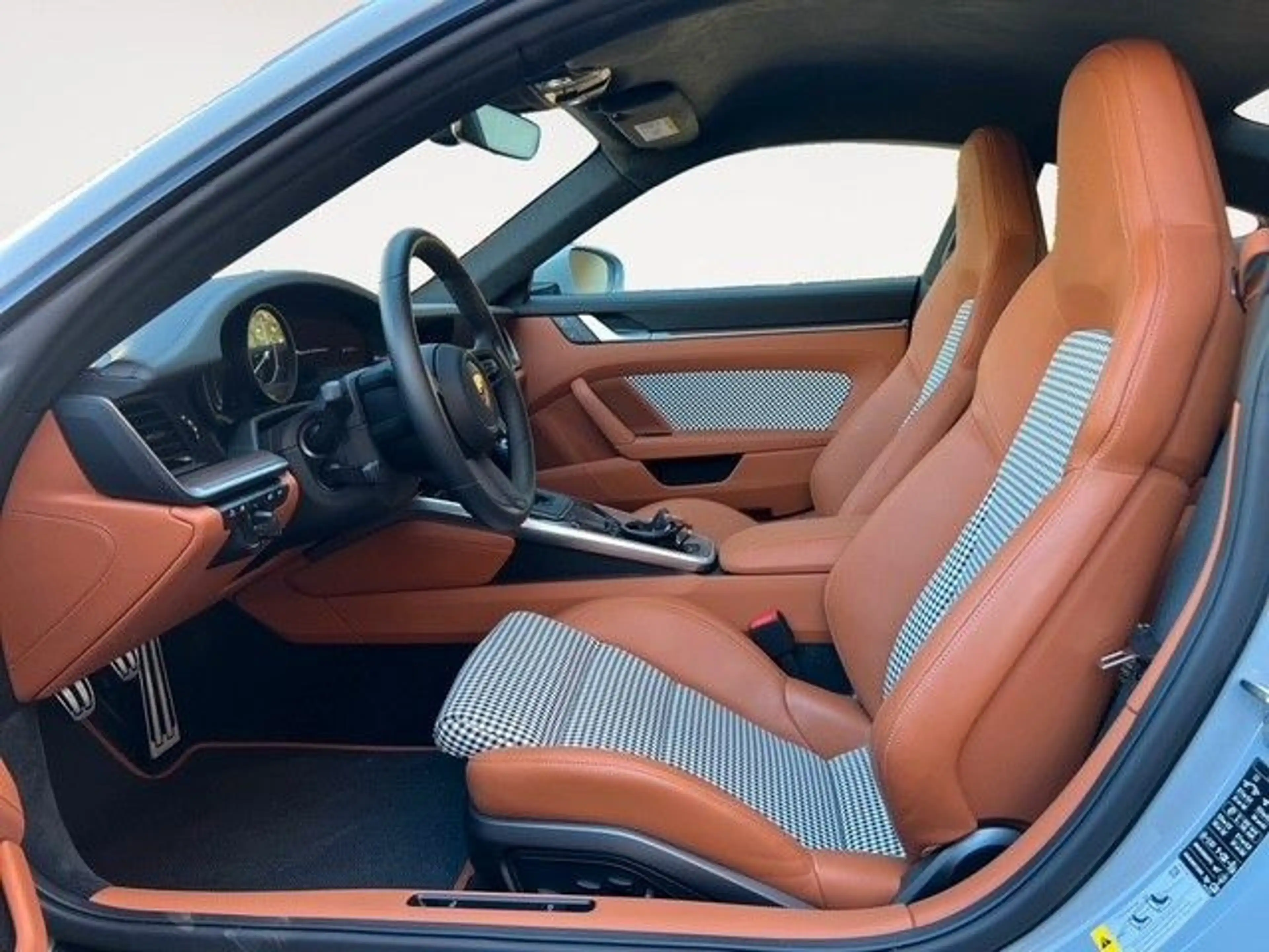 Porsche 992 911 Sport Classic I Limited Edition 560 of 1.250 I — photo 6