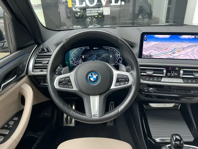 BMW X3 view 10