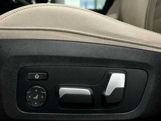 BMW X3 view 5