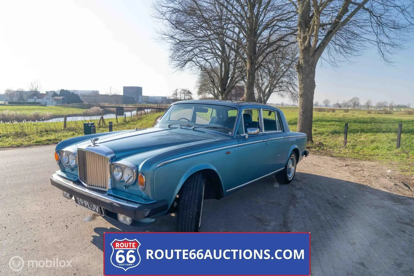 Bentley T2 Sedan | Route 66 Auction Синій - 1