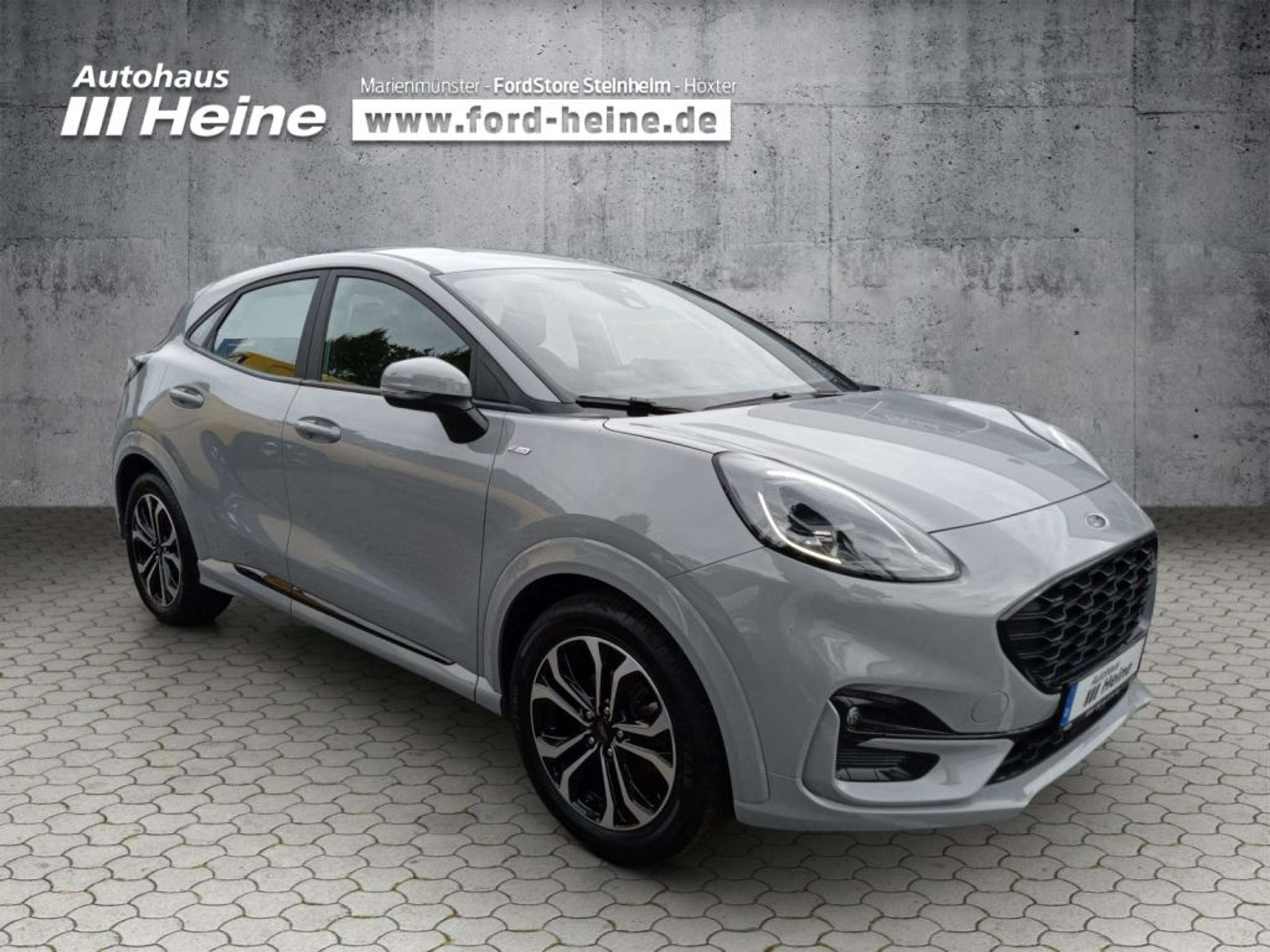 Fahrzeugabbildung Ford Puma 1.0 EcoBoost Hybrid ST-LINE - mit KI generiert/bearbeitet
