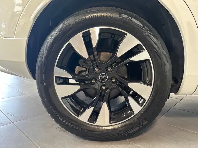 Opel Grandland X view 3