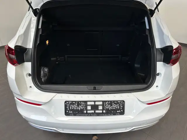 Opel Grandland X view 6