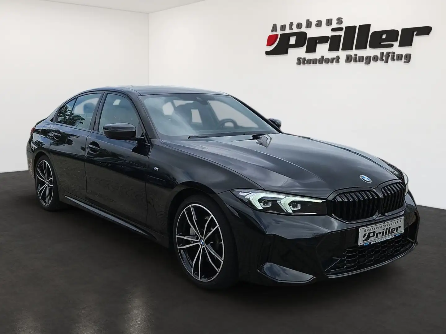 BMW 330 d Lim. M-Sport/NAVI/AHK/LED/LiveCockpit/Harma Negro - 2