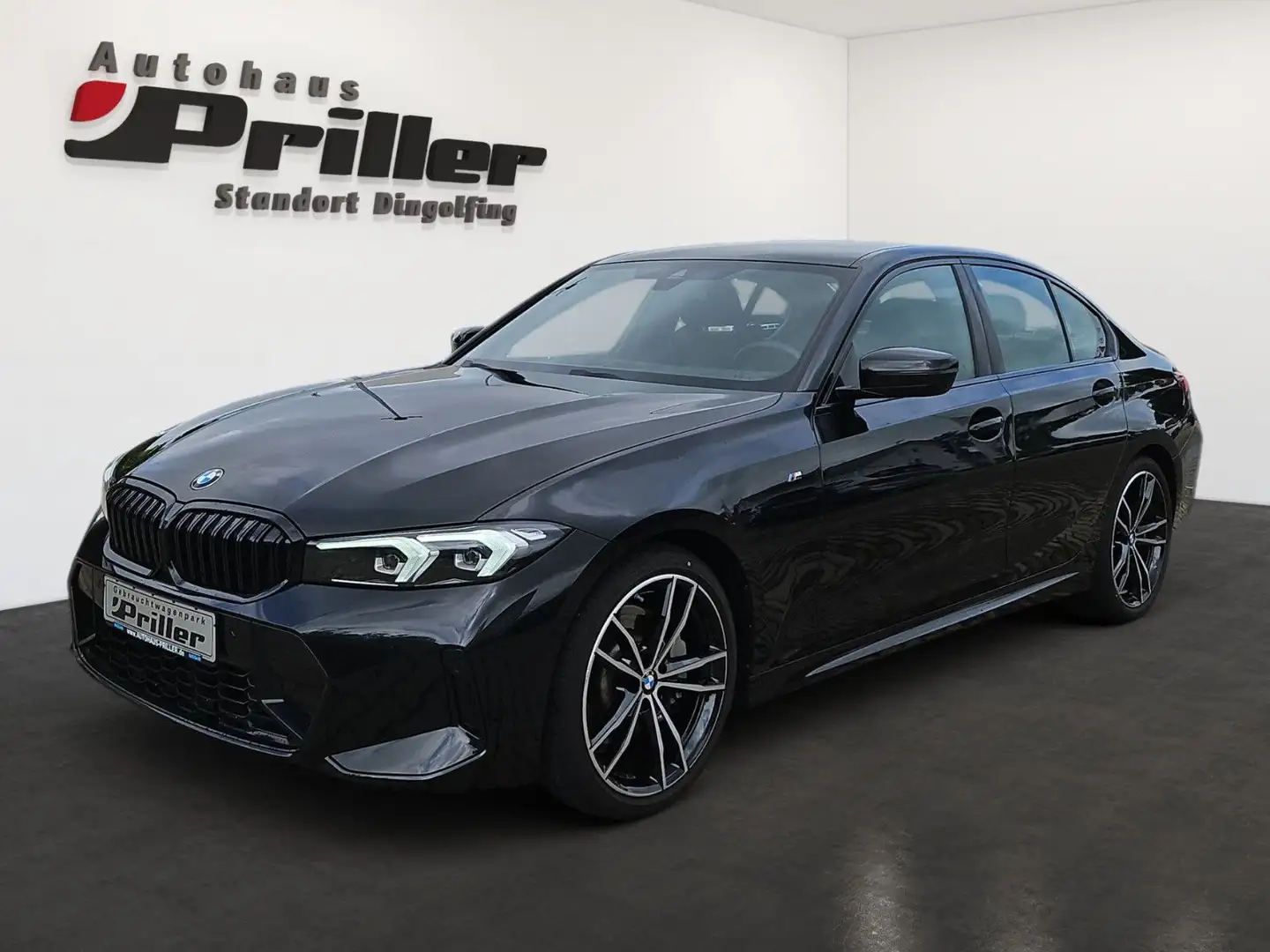 BMW 330 d Lim. M-Sport/NAVI/AHK/LED/LiveCockpit/Harma Negro - 1
