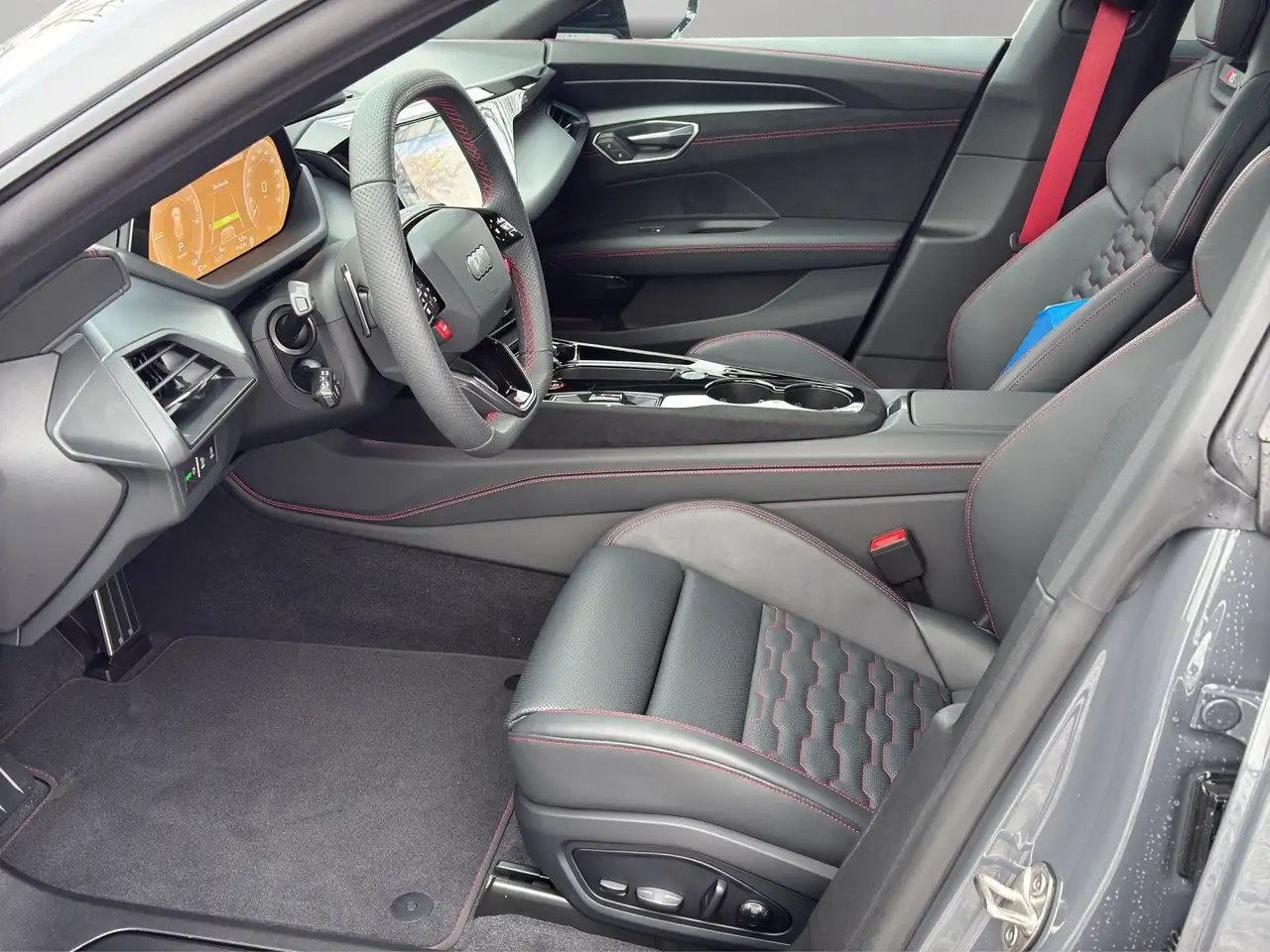 Audi RS e-tron GT 570 kW+MASSAGE+HEAD-UP 8