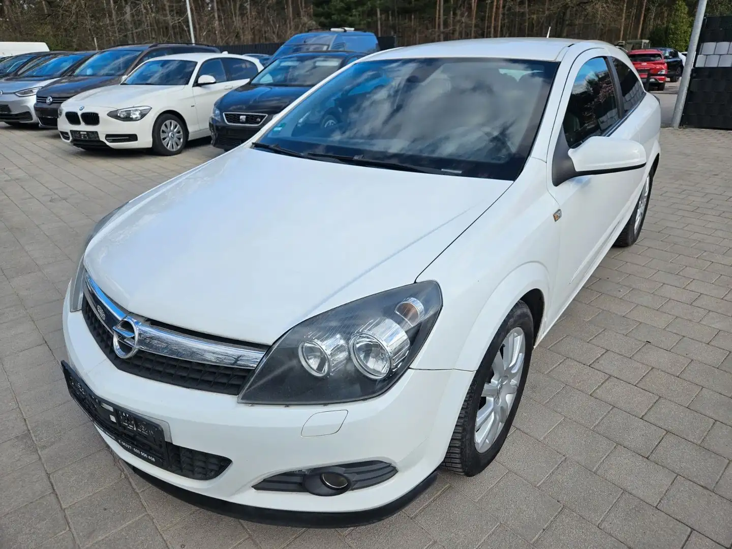 Opel Astra H GTC Edition Weiß - 2