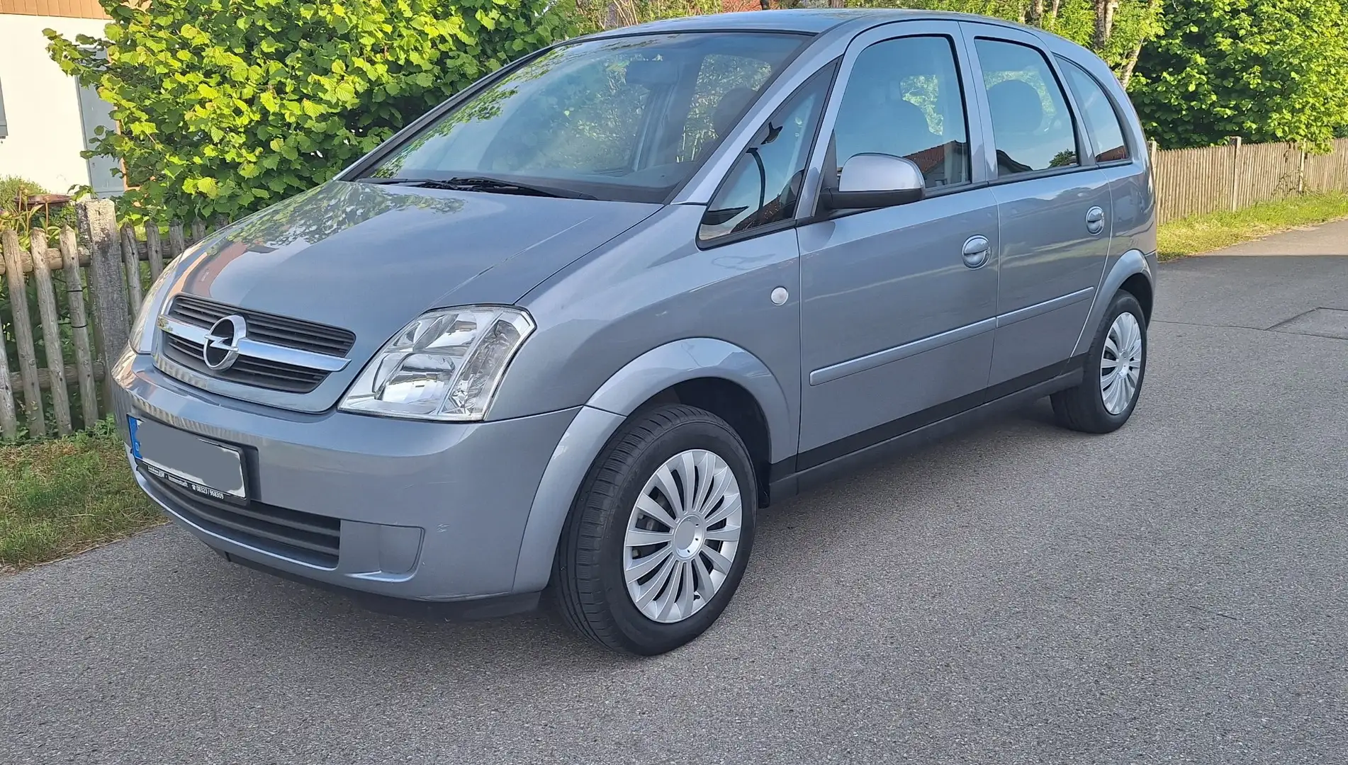 Opel Meriva mit neuem TÜV - 1