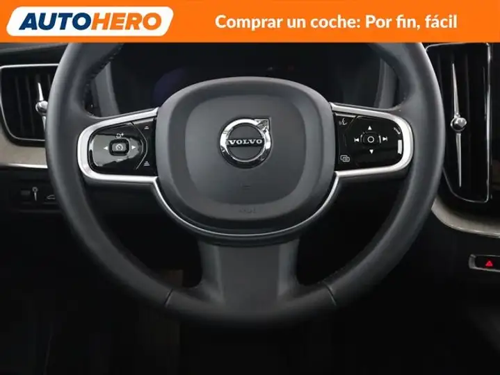 Volvo XC60 2022, foto 27