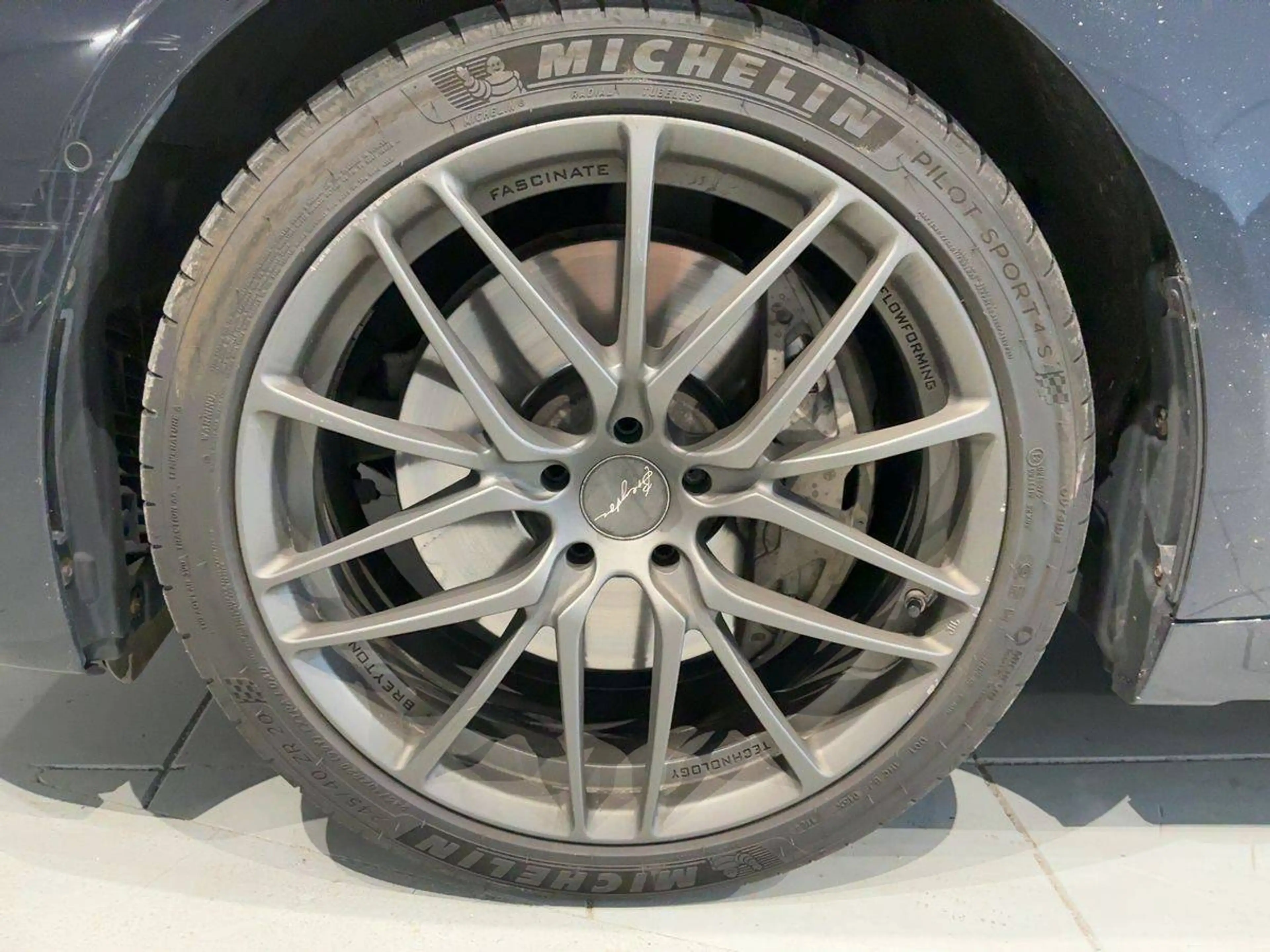 BMW 740 740 d xDrive M Sport — photo 13