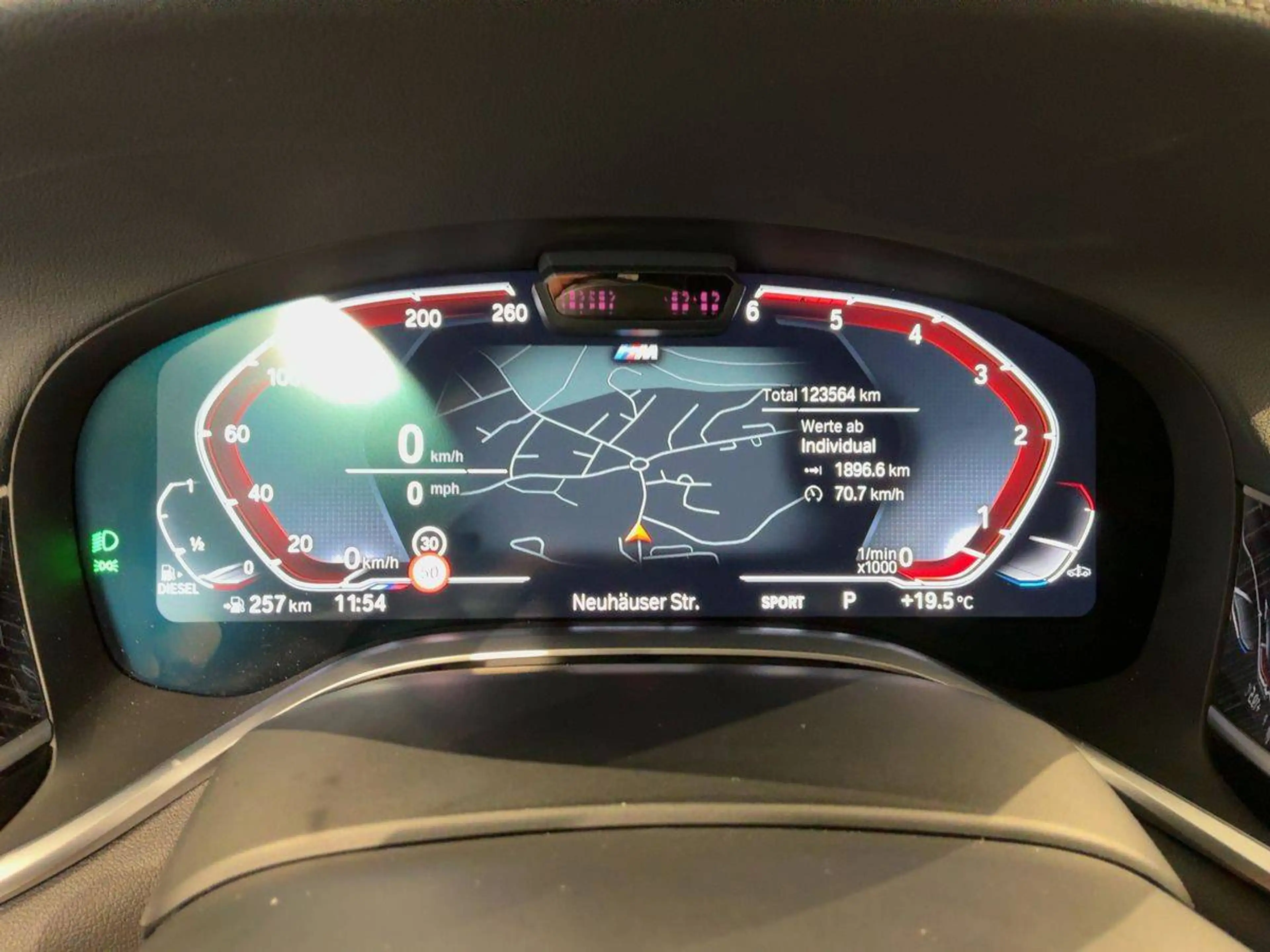 BMW 740 740 d xDrive M Sport — photo 11