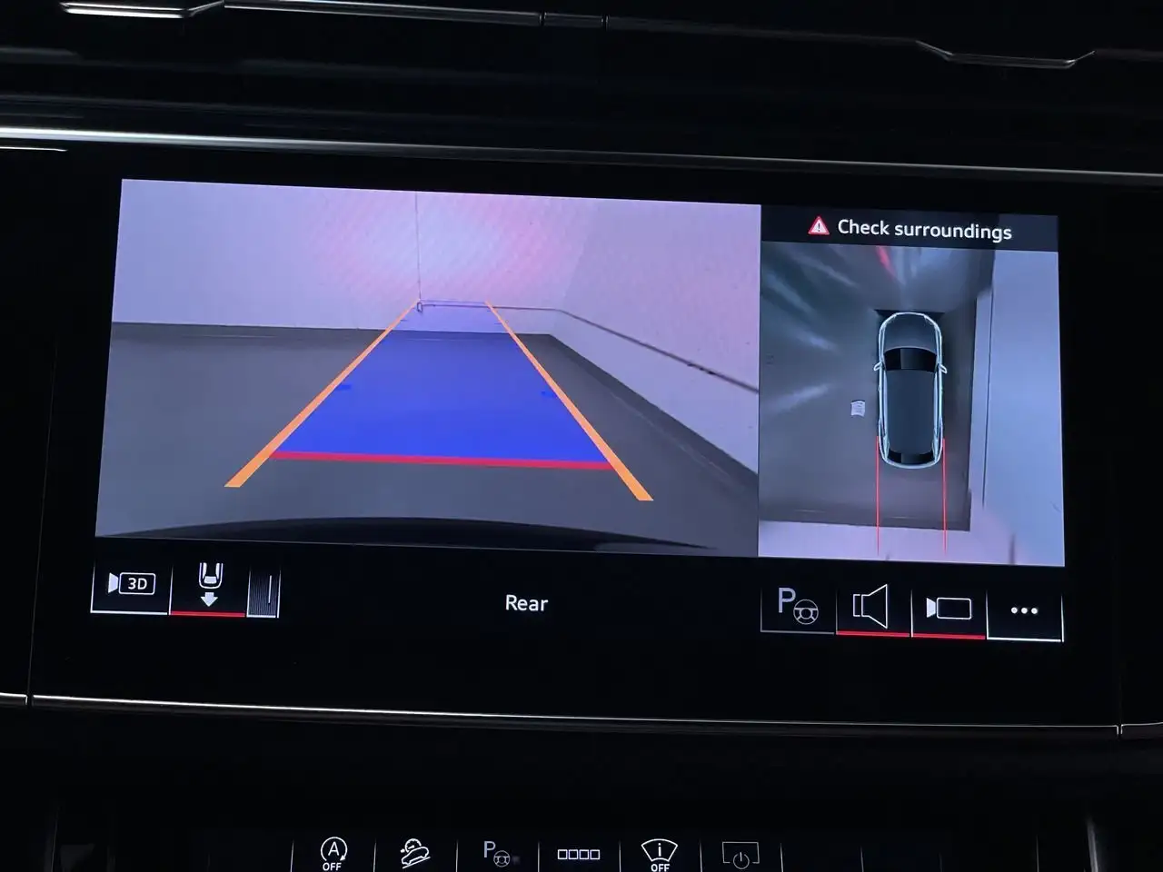 Audi SQ8 снимка Audi SQ8
