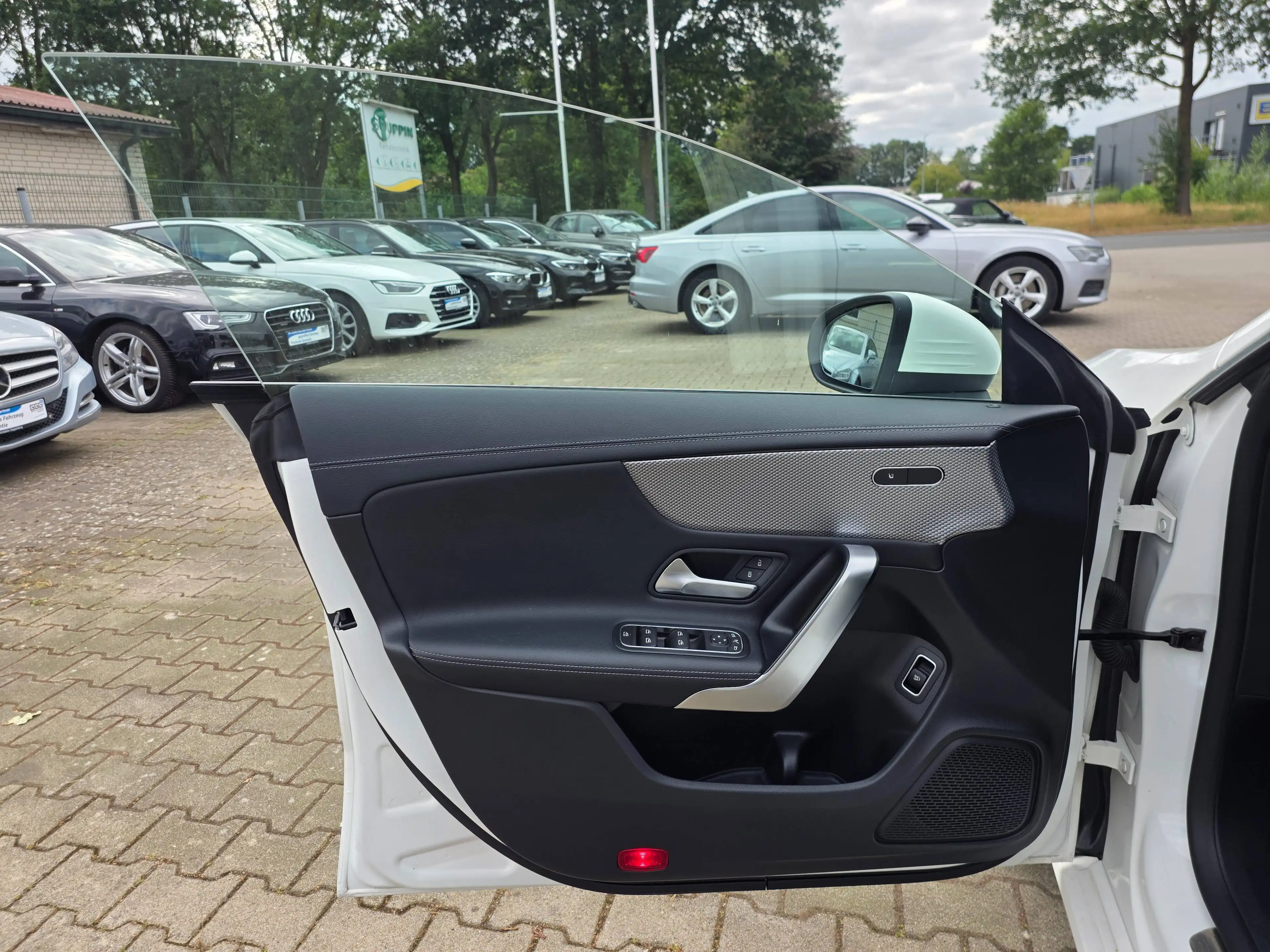 Mercedes-Benz CLA 220 CLA 220 D Lim. 8G-DCT Progressive — photo 12