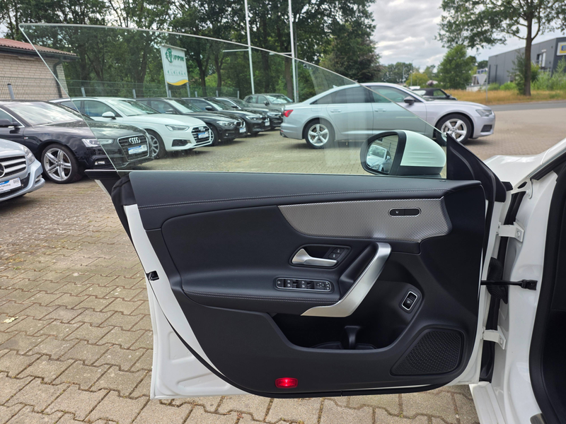 Mercedes-Benz CLA 220 CLA 220 D Lim. 8G-DCT Progressive — photo 12