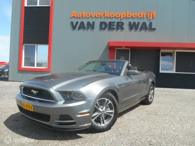 Ford Mustang USA 3.7 V6/ CABRIOLET
