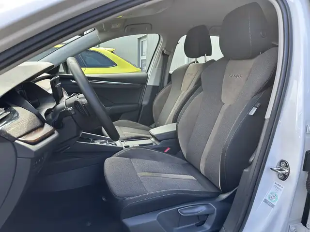 Skoda Octavia view 11