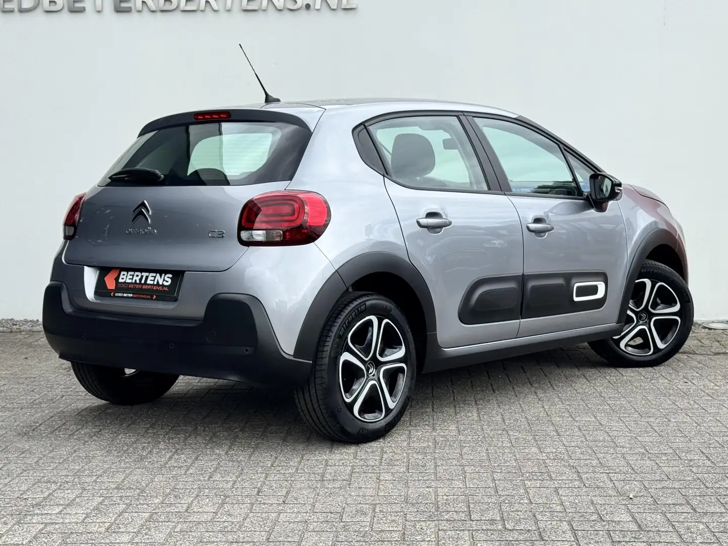 Citroen C3 1.2 PT 83 Plus | Navi | Apple Carplay | Prijs is r Grijs - 2