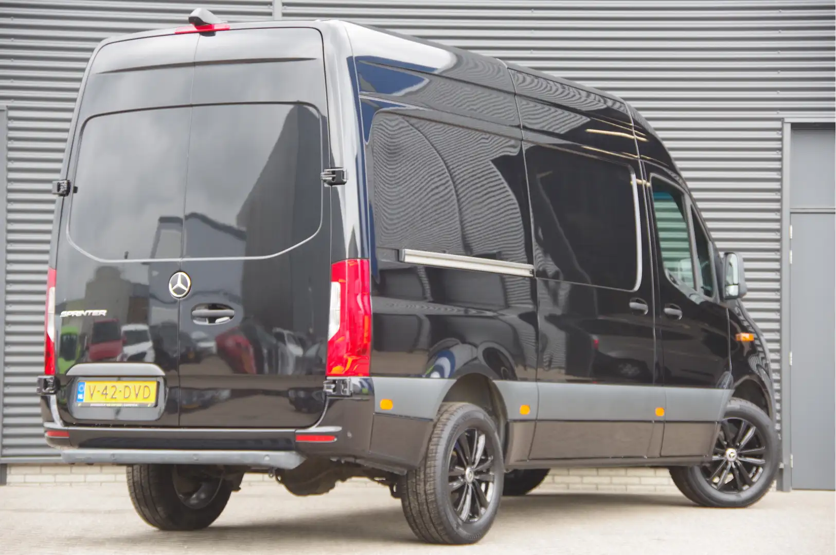 Mercedes-Benz Sprinter 317 1.9 CDI L2H2 RWD, 3P, 360° CAMERA, NAVI, CRUIS Zwart - 2