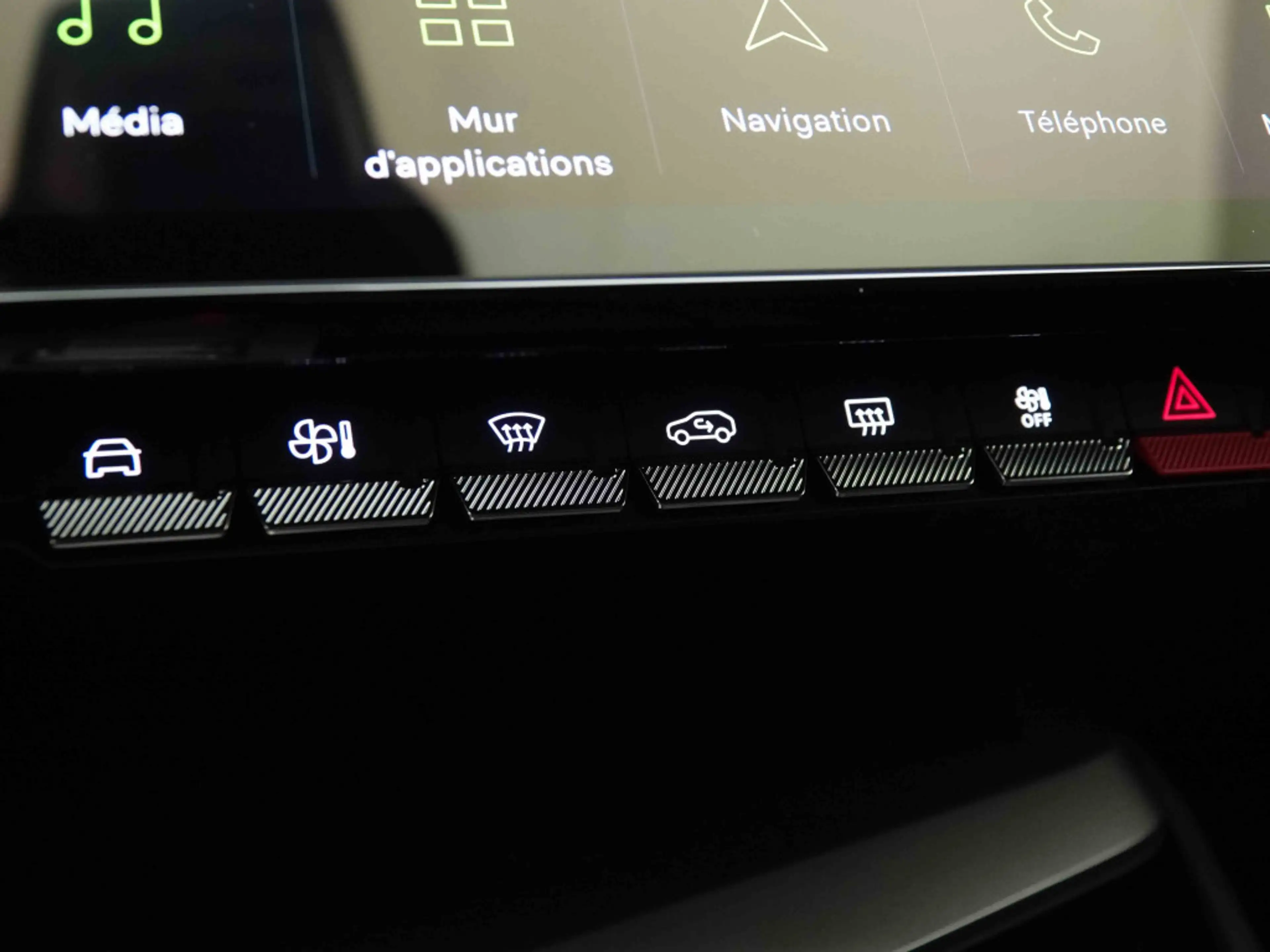 Peugeot 308 145 e-DSC6 Hybrid GT | New Model | 360 Vision & Drive Assist Plus | GPS | LED — photo 14