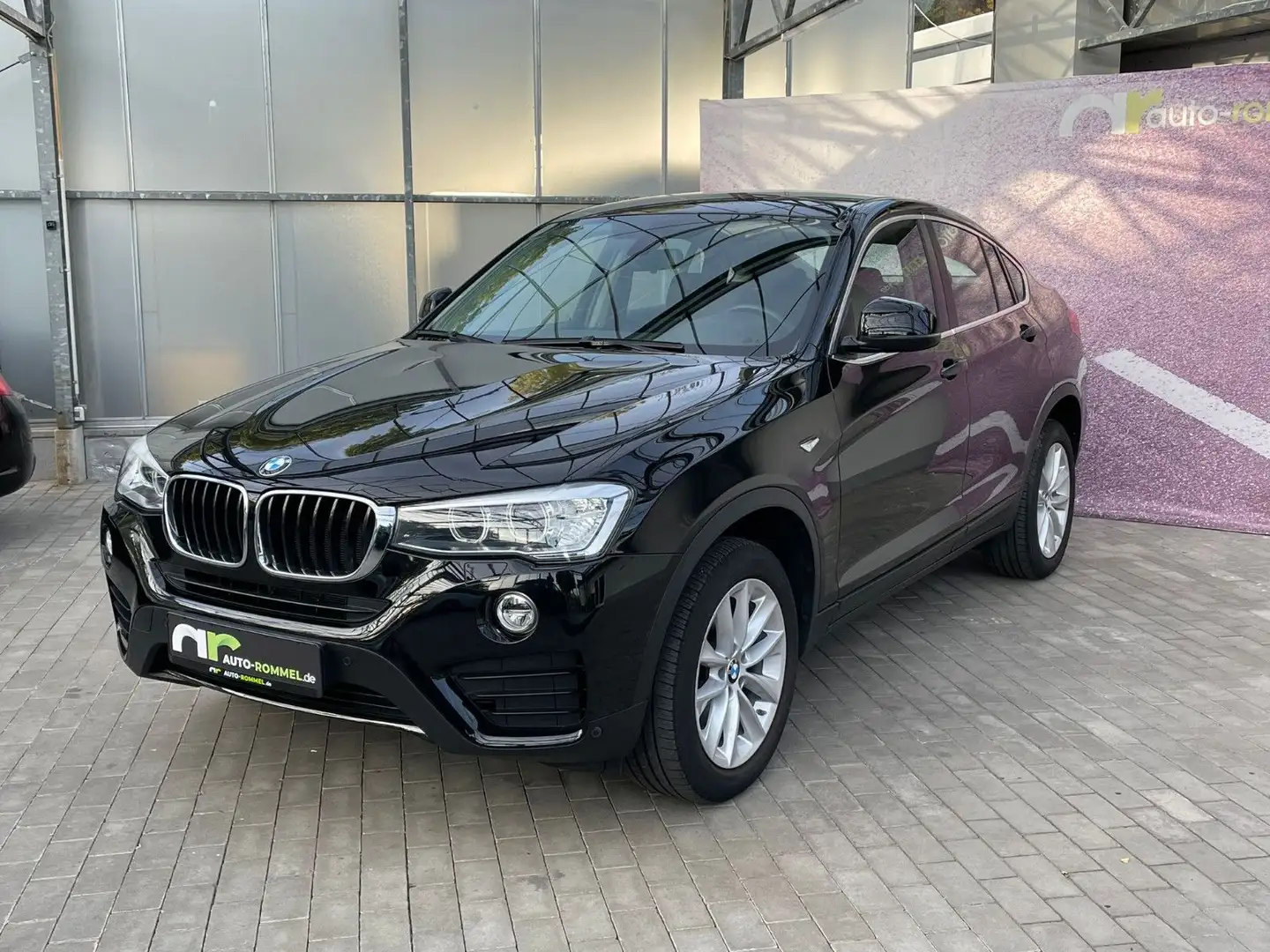 BMW X4 xDrive20d AHK Navi Business Xenon Tempomat Nero - 2