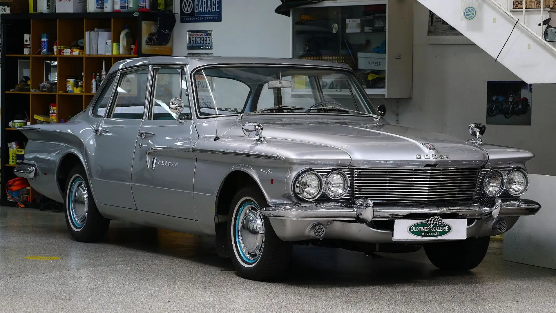 Dodge Lancer - 1
