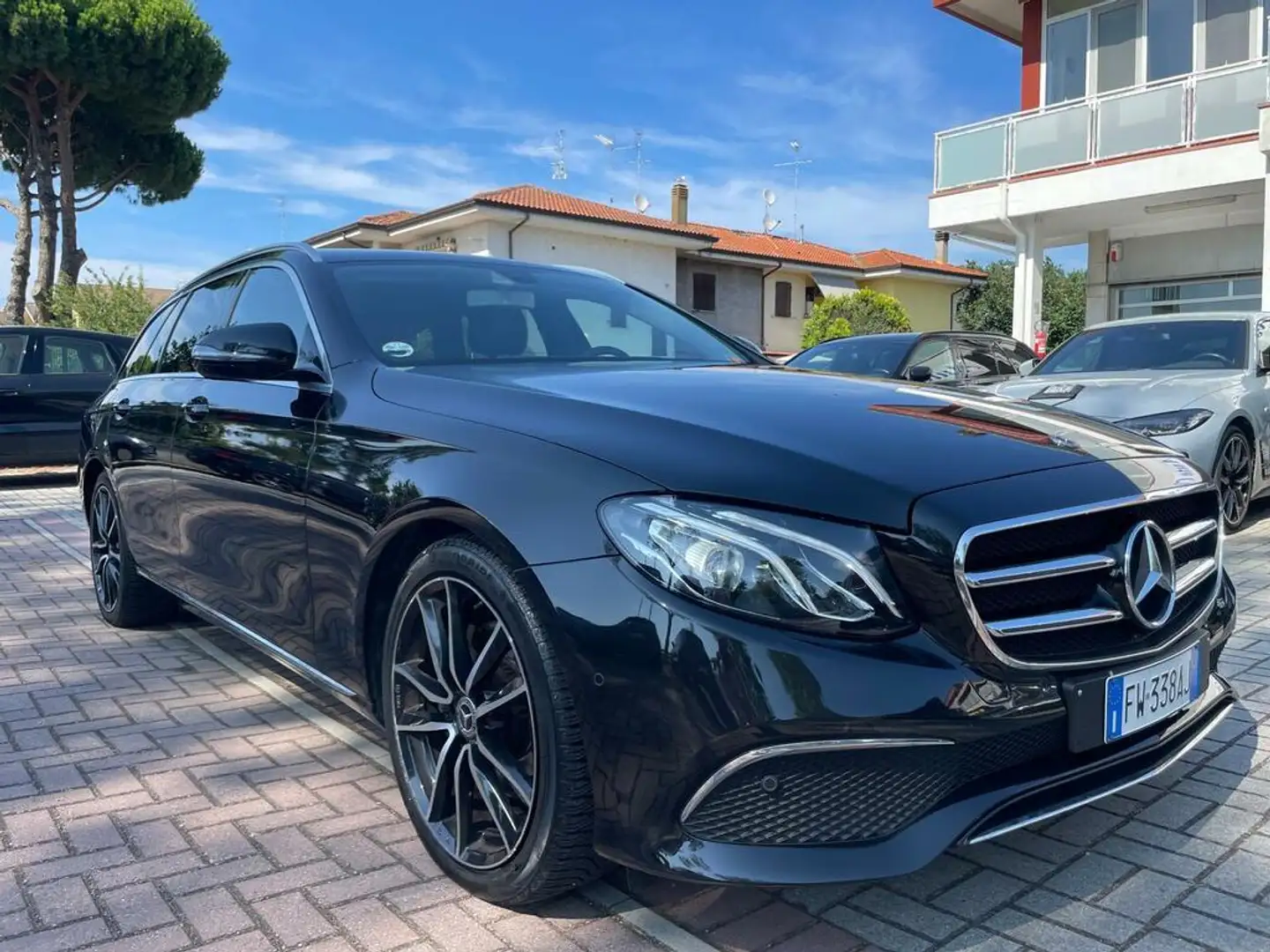 Mercedes-Benz E 220 SW d Exclusive 4matic auto Nero - 2