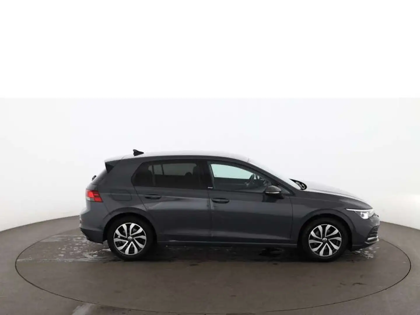 Volkswagen Golf VIII 1.5 TSI Active LED AHK NAVI RADAR R-CAM Grau - 2