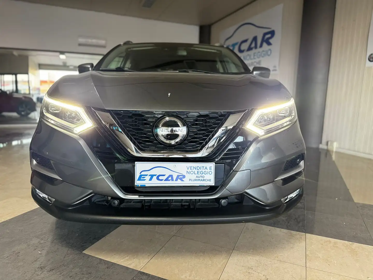 Nissan Qashqai Qashqai II 2017 1.5 dci Acenta 115cv Zwart - 2