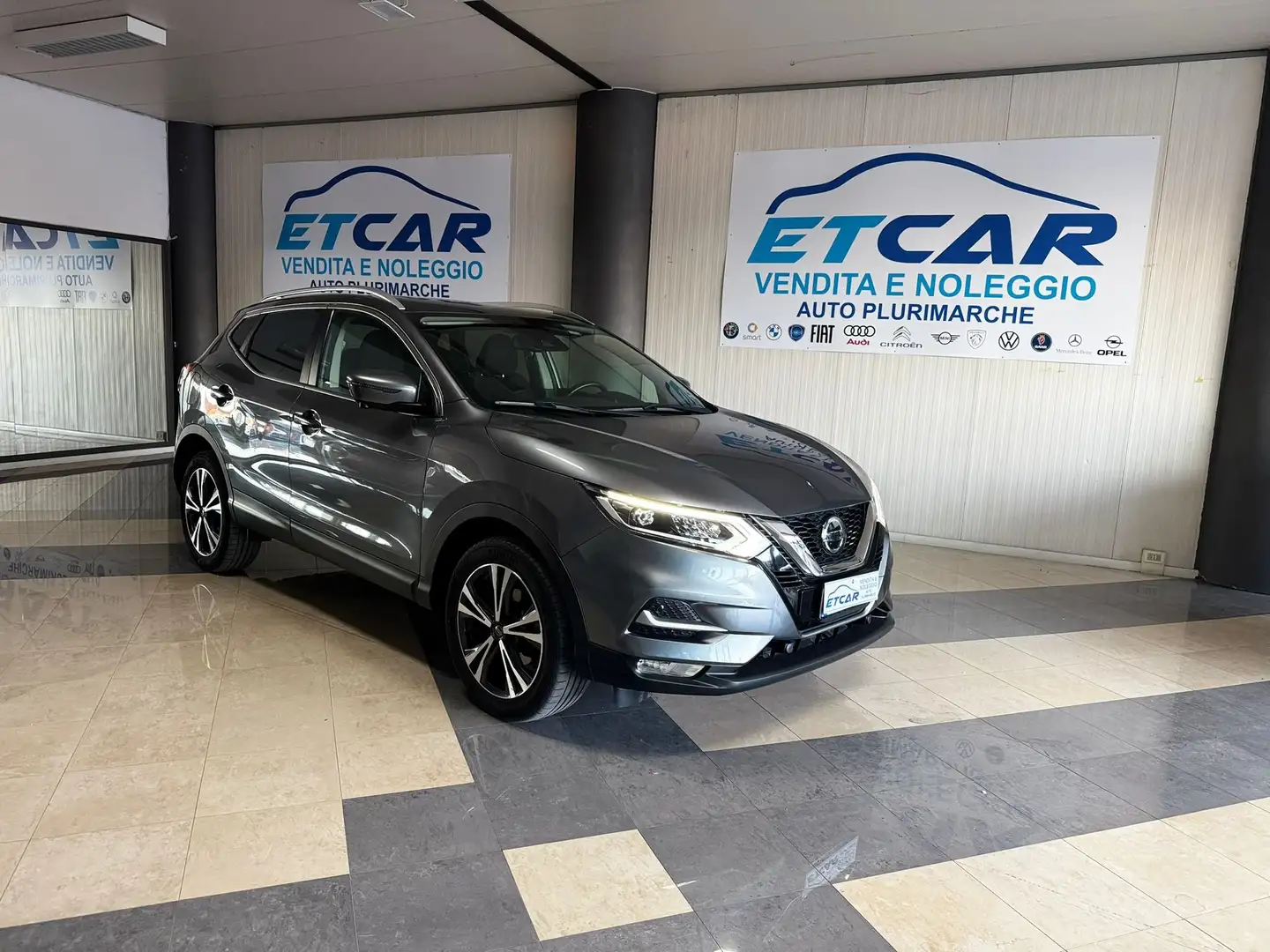 Nissan Qashqai Qashqai II 2017 1.5 dci Acenta 115cv Zwart - 1