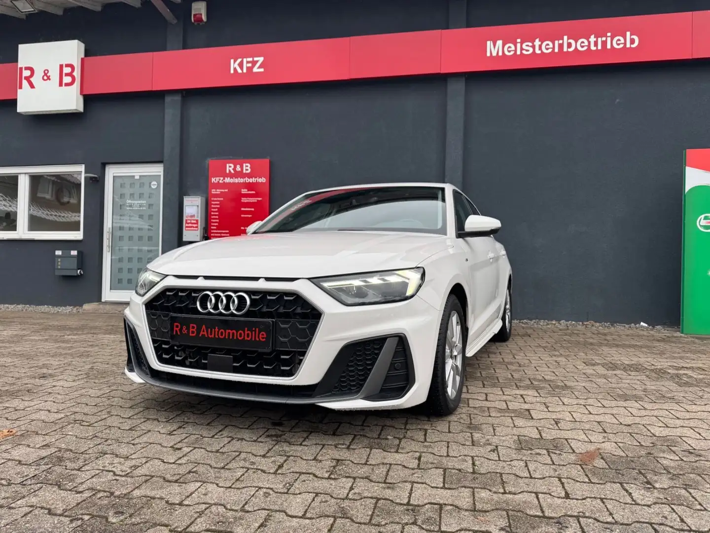 Audi A1 Sportback 30 TFSI S line*Led*Acc*Navi*1xHand Weiß - 1