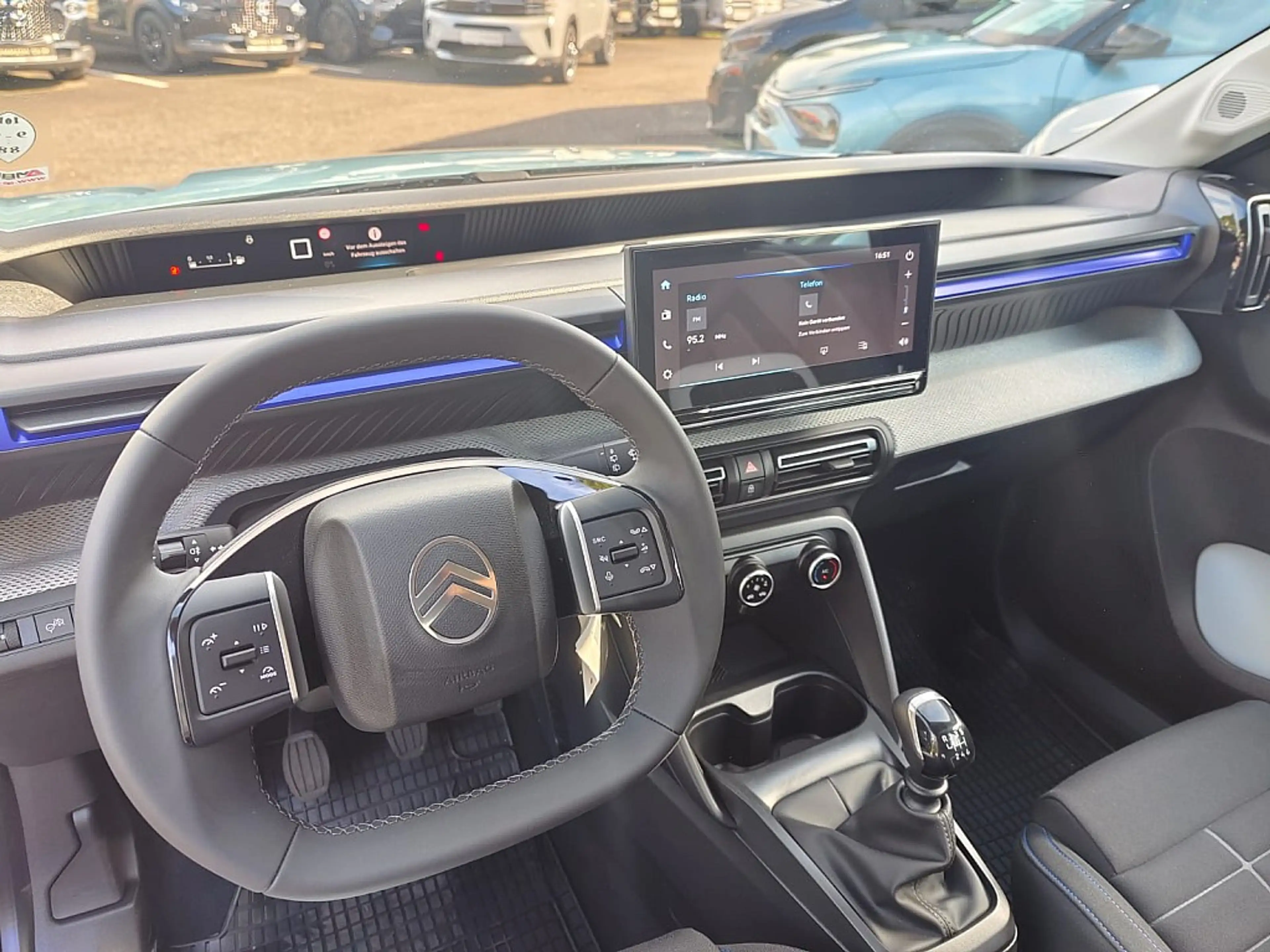Citroen C3 PureTech 100 S&S 6-Gang-Manuell PLUS AKTION — photo 11