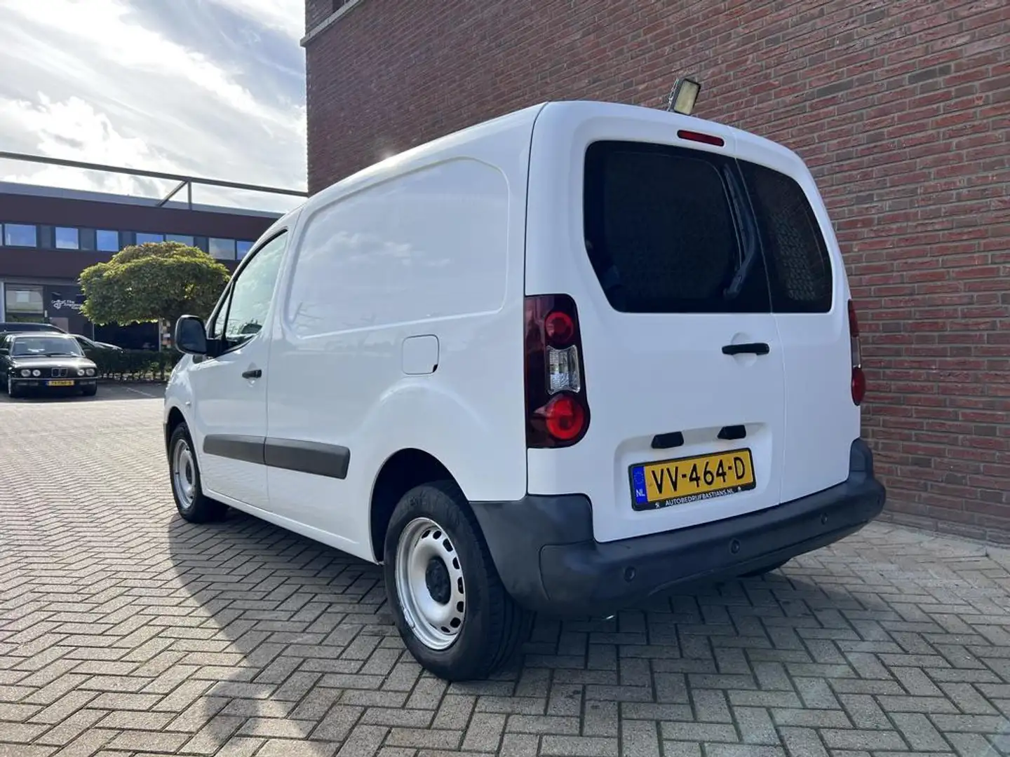 Peugeot Partner 122 1.6 BlueHDi 100 L1 XR S&S, Airco, Cruise contr Weiß - 2