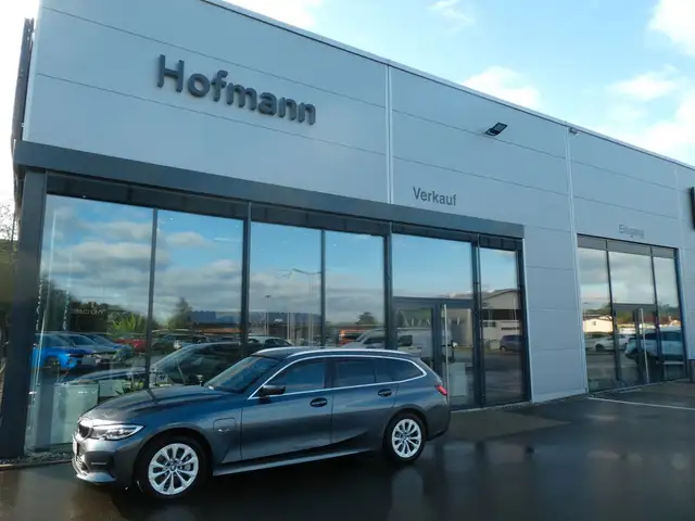 Bmw 330 e Touring Advantage, Klima, SHZ, PDC, Kamera