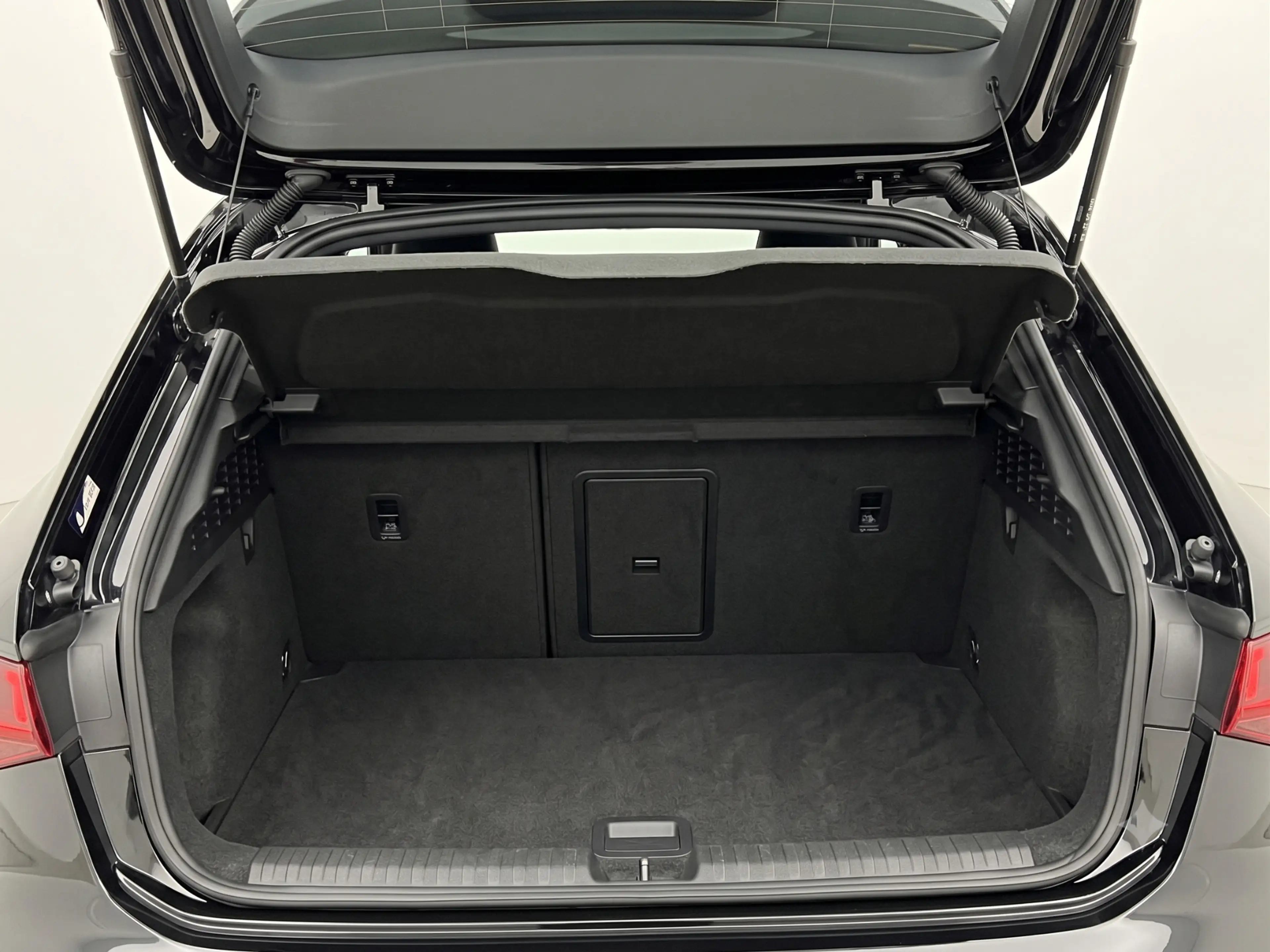Audi A3 Sportback 30 TFSI S edition 110PK | S-line in & ex — photo 11