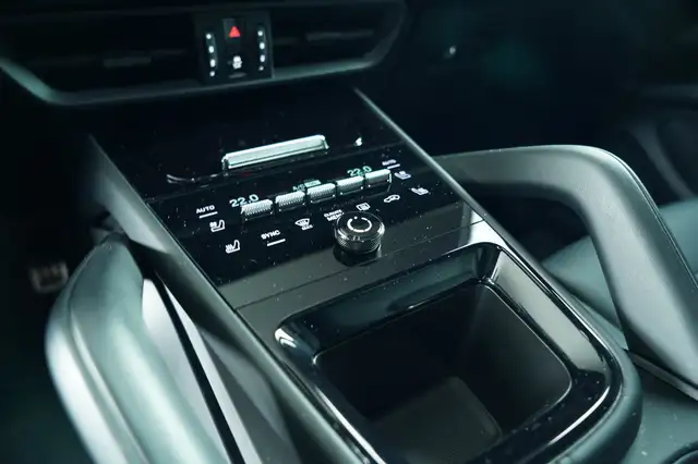 Porsche Cayenne S E-Hybrid Coupé Ansicht 23