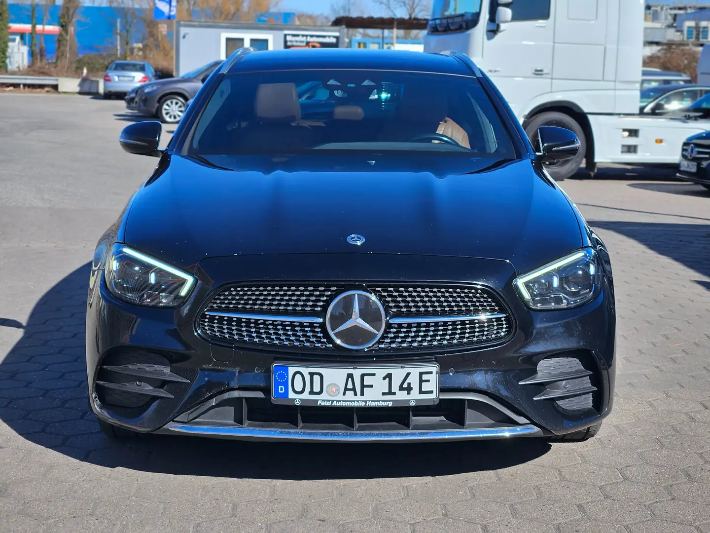 Mercedes-Benz E 300 de T-Modell Avantgarde Plug-in-Hybrid Noir - 2
