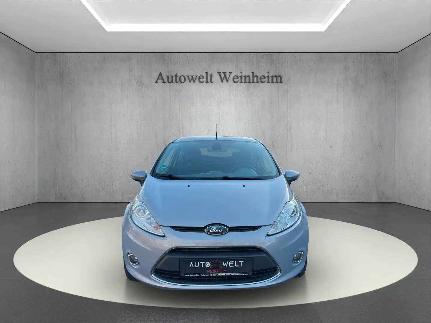 Ford Fiesta FIESTA°TITANIUM°SITZHEIZUNG°USB°ALU°EINPARKHILFE Silber - 2