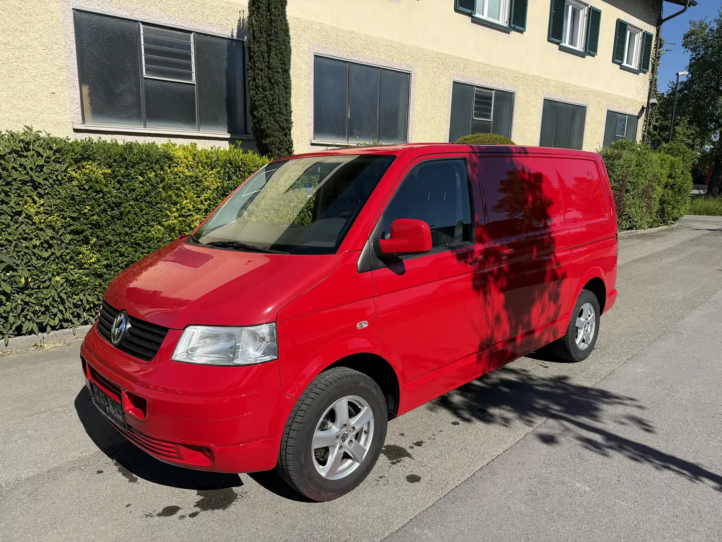 Volkswagen T5 Kombi 4Motion*DIFF-SPERRE*2xSchiebetüren* Rot - 1