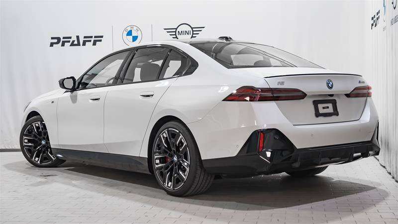 2025 BMW i5 i5 M60 xDrive-Premium Enhanced Package-M Sport Pro — снимка 1