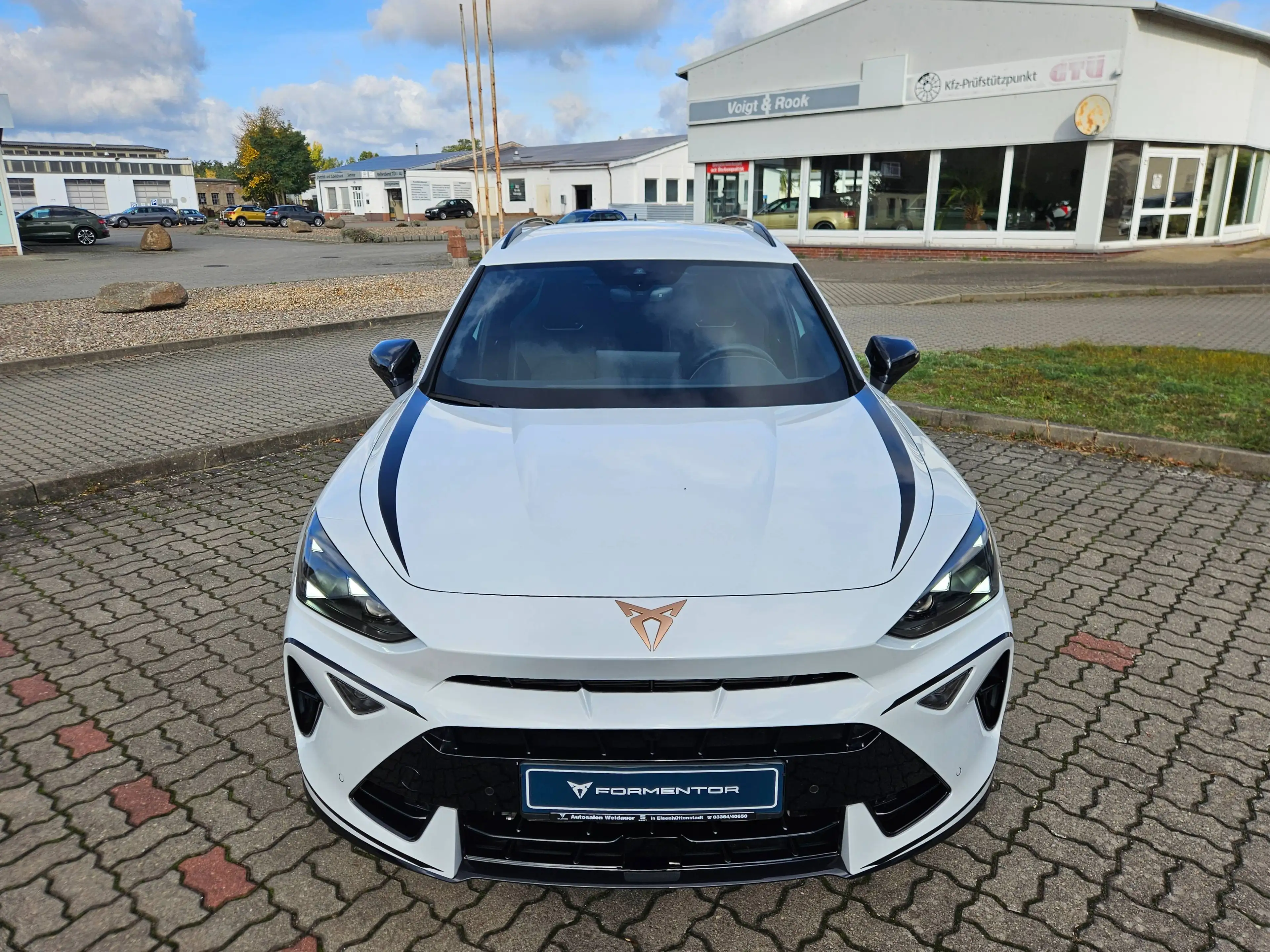 CUPRA Formentor VZ 2.0 TSI 245 kW 4Drive *Matrix-LED, Navi, DCC, Sennheiser, AHZV, ACC, elektr. Heckklappe* — photo 2