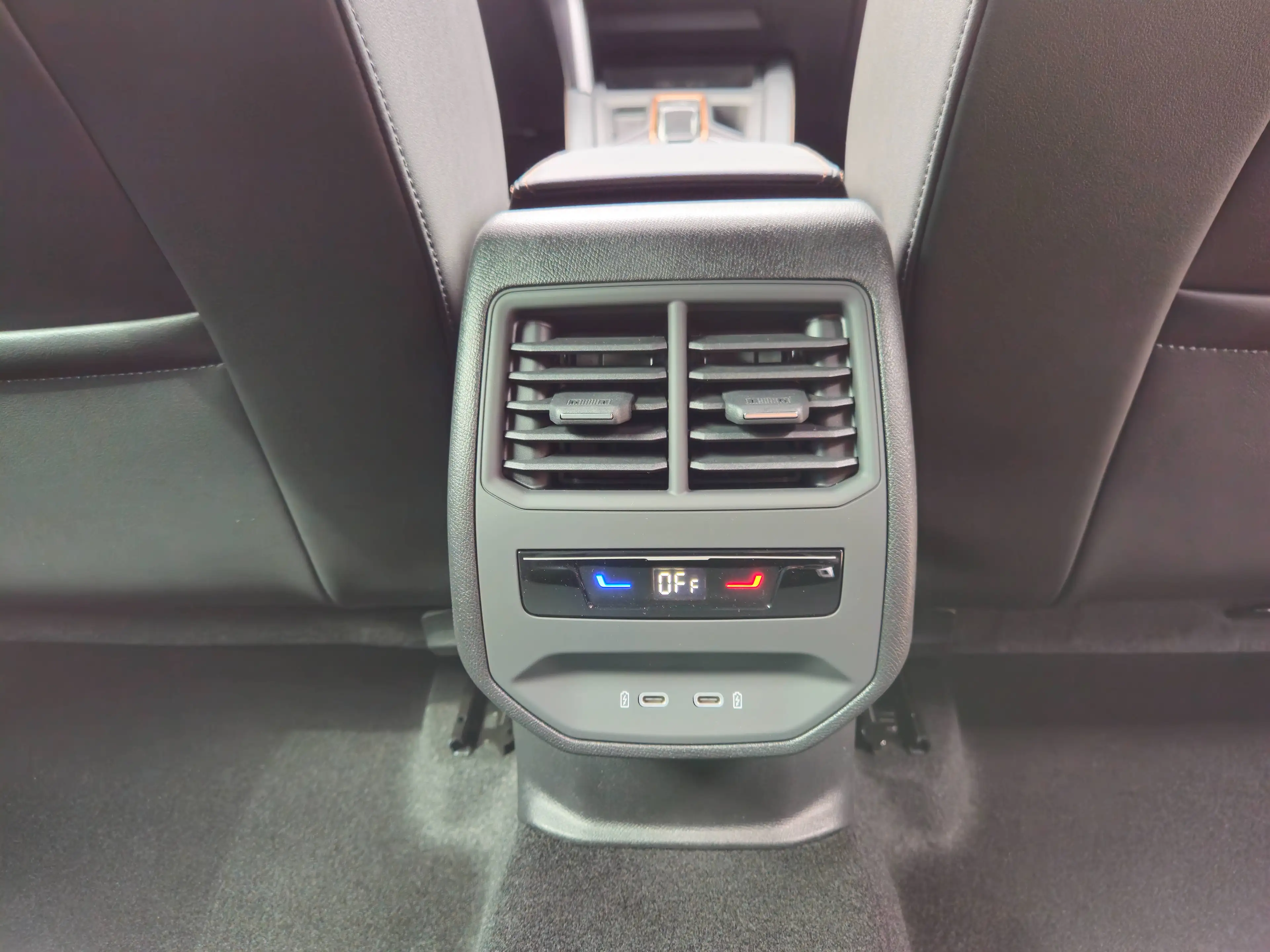 CUPRA Formentor VZ 2.0 TSI 245 kW 4Drive *Matrix-LED, Navi, DCC, Sennheiser, AHZV, ACC, elektr. Heckklappe* — photo 11