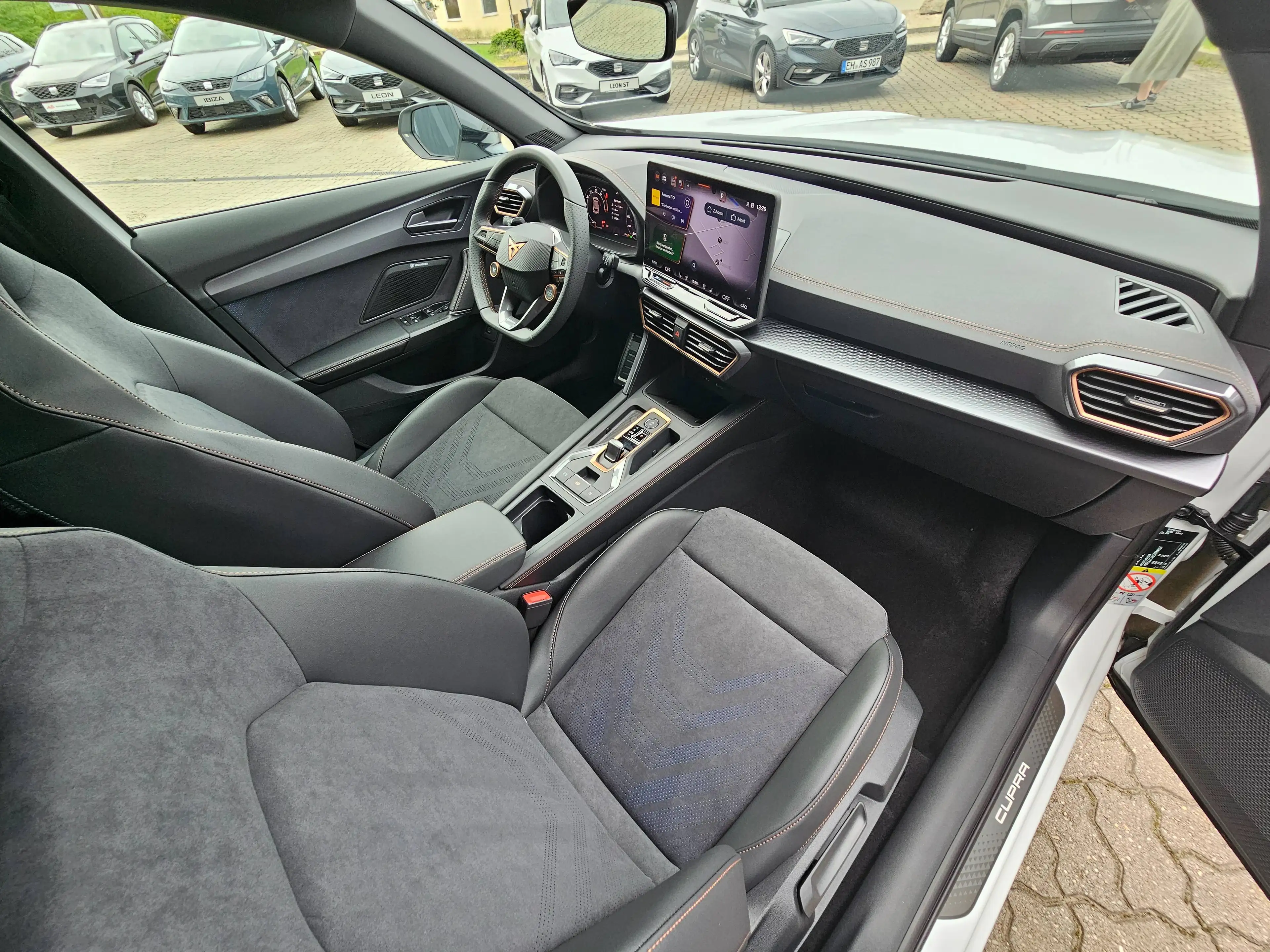 CUPRA Formentor VZ 2.0 TSI 245 kW 4Drive *Matrix-LED, Navi, DCC, Sennheiser, AHZV, ACC, elektr. Heckklappe* — photo 7