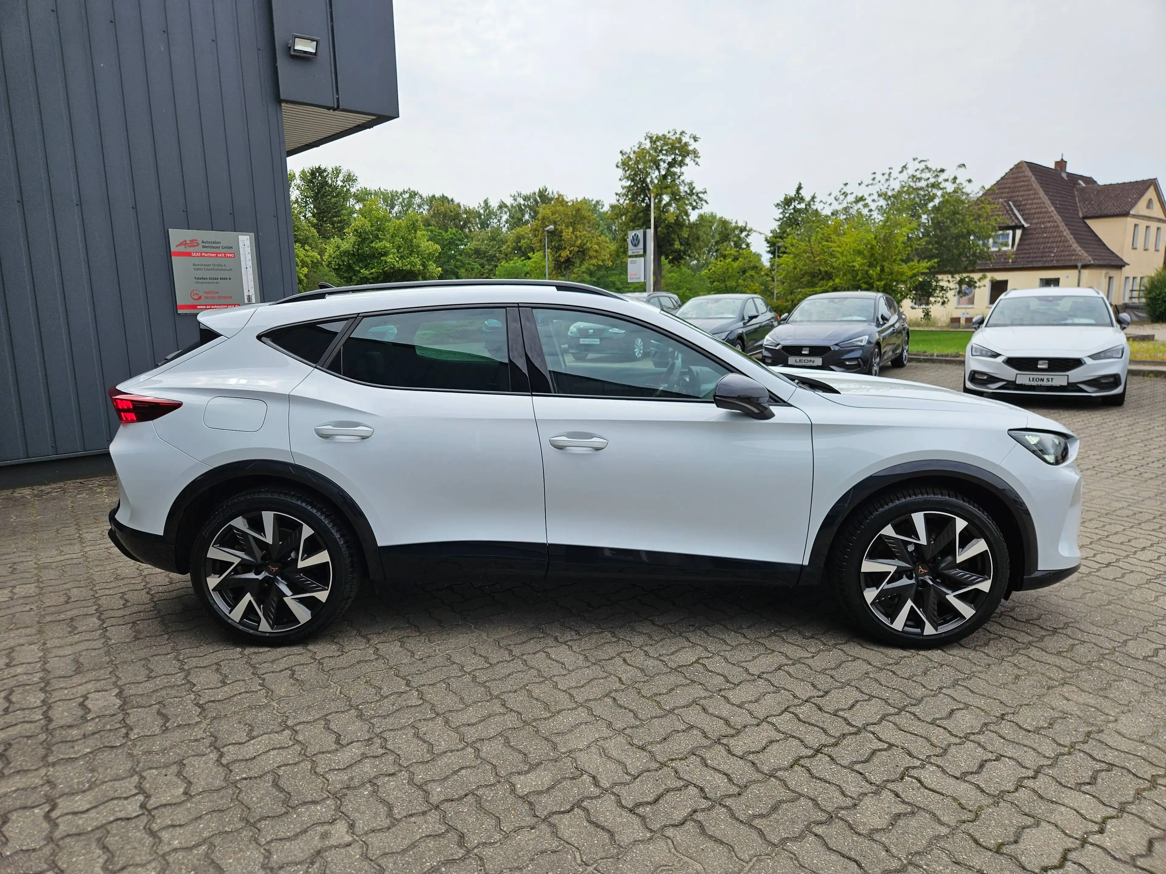 CUPRA Formentor VZ 2.0 TSI 245 kW 4Drive *Matrix-LED, Navi, DCC, Sennheiser, AHZV, ACC, elektr. Heckklappe*