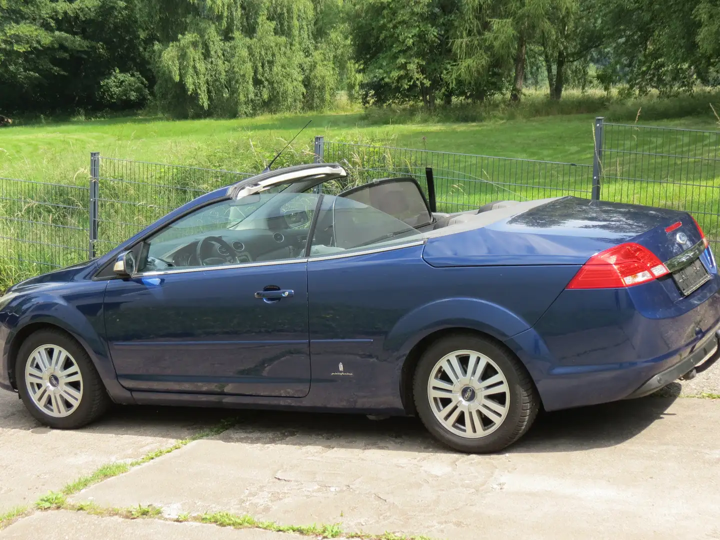 Ford Focus CC Coupe-Cabriolet 2.0 16V Aut. Titanium Blau - 1