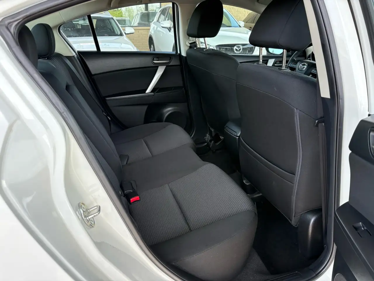 Mazda 3 снимка Mazda 3
